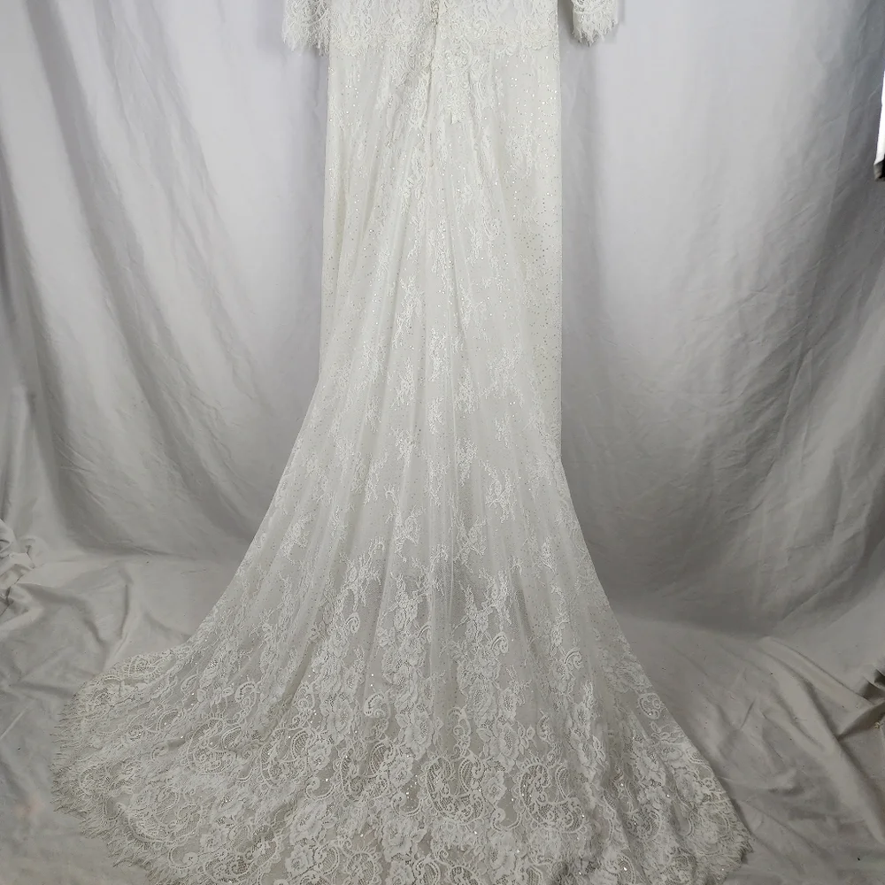 Never worn Svetlana Bridal Couture Plus Size Wedding Dress - Picture 4 of 16